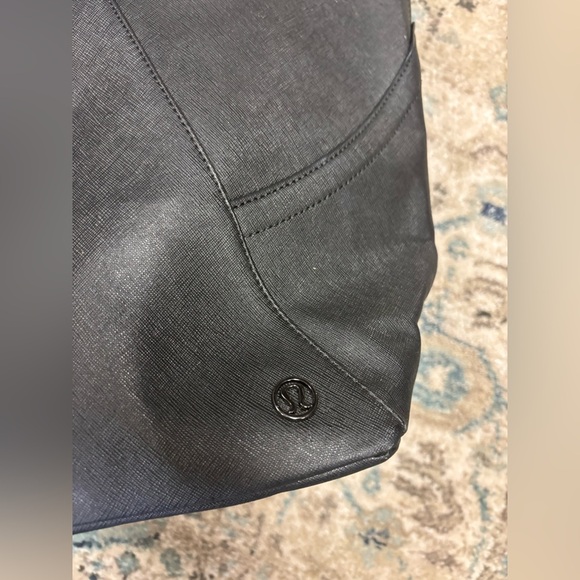 Black Lululemon Go Wild bag - Picture 2 of 12